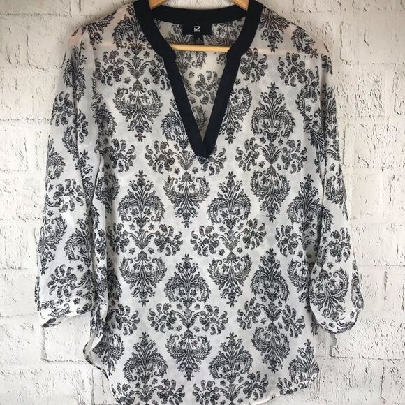 Iz Byer Chiffon Blouse - Picture 1 of 5